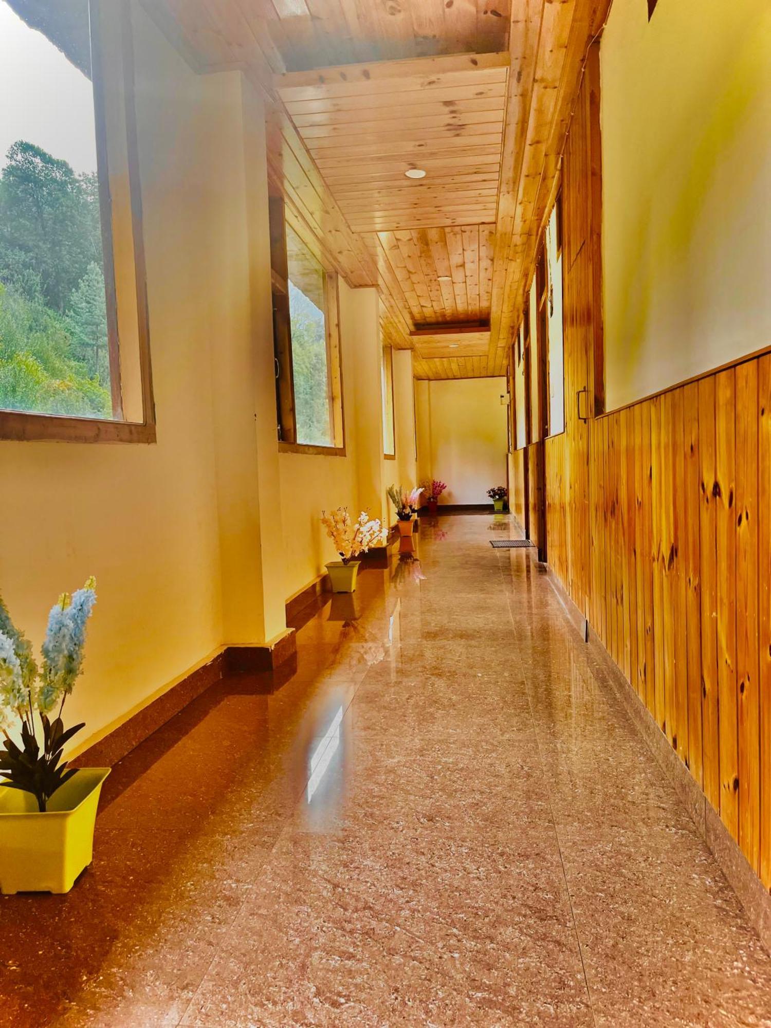 Himalayan Hill Queen Resort, Manali M98160-43400 Dış mekan fotoğraf