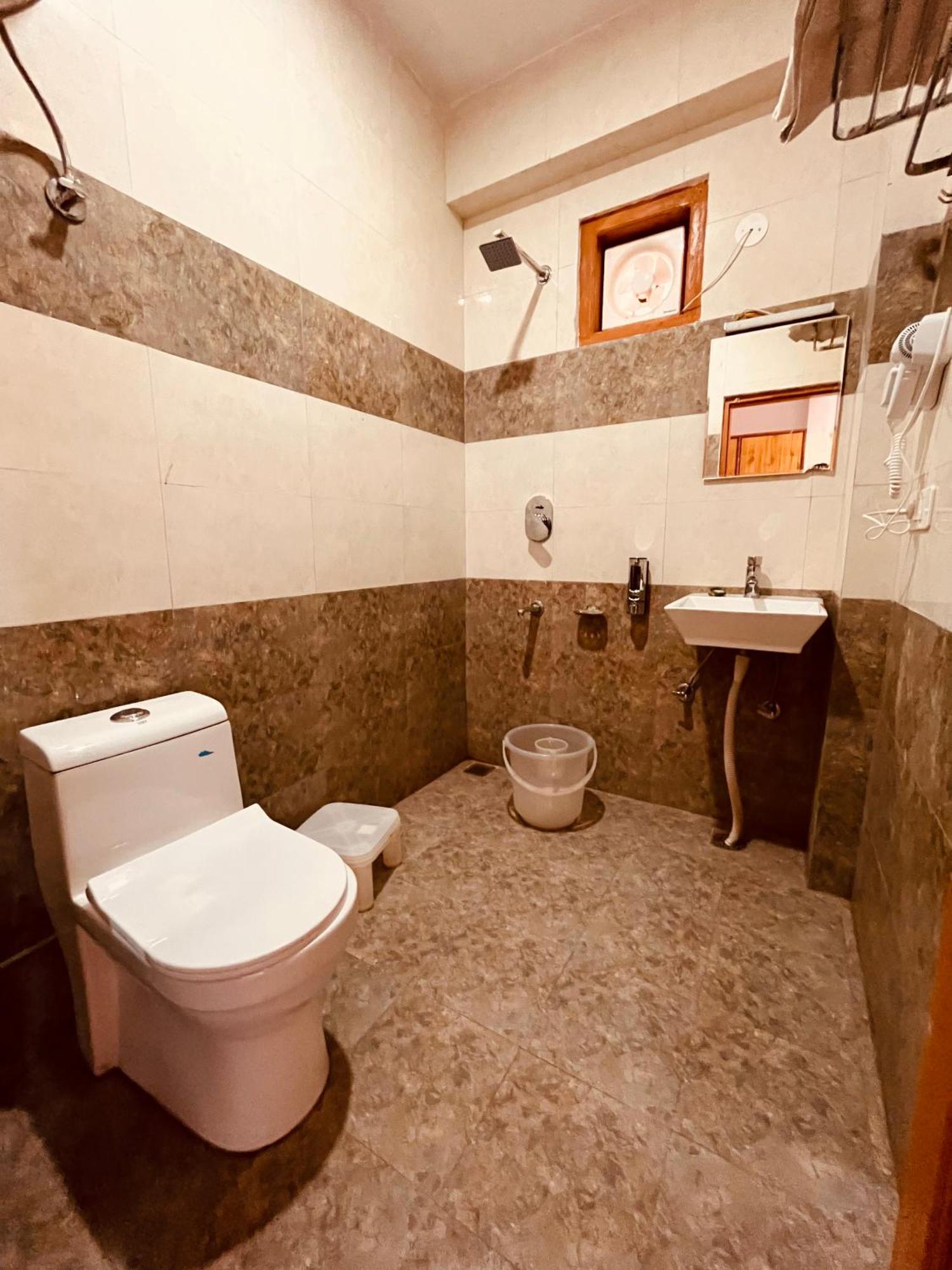 Himalayan Hill Queen Resort, Manali M98160-43400 Dış mekan fotoğraf